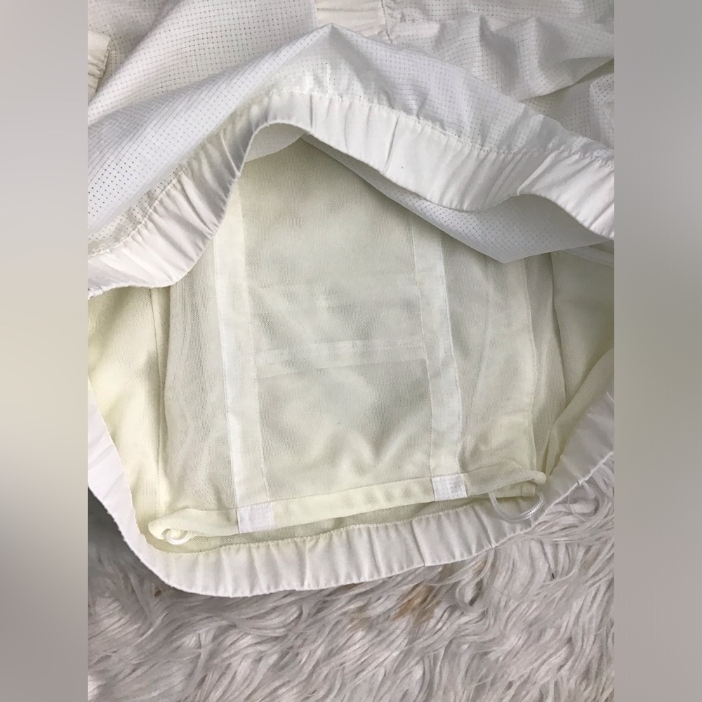 🌼Lululemon White Pack Light Pullover size 4
White - Picture 9 of 14